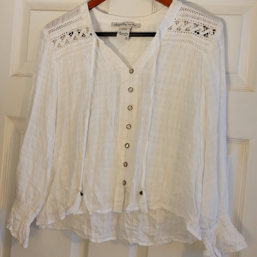American Rag Cropped White Blouse Size Small Lace Detail